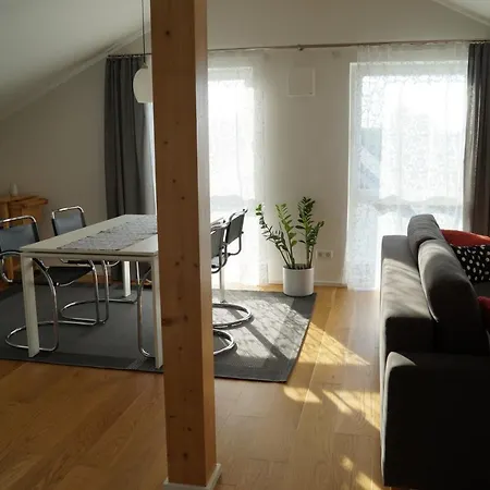 Strawberry Apartment *